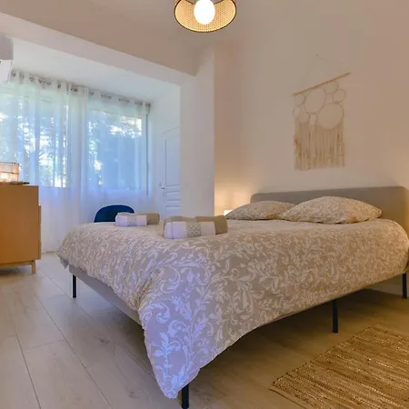 Refait A Neuf, Proche Et Centre Ville- Ajaccio-parc Berthaut Apartment