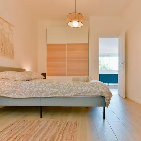 Refait A Neuf, Proche Et Centre Ville- Ajaccio-parc Berthaut *