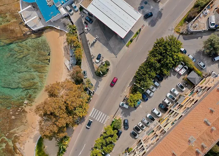 Apartment Refait A Neuf, Proche Et Centre Ville- Ajaccio-parc Berthaut *