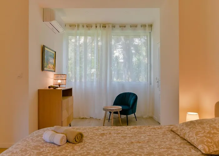 Refait A Neuf, Proche Et Centre Ville- Ajaccio-parc Berthaut Apartment *